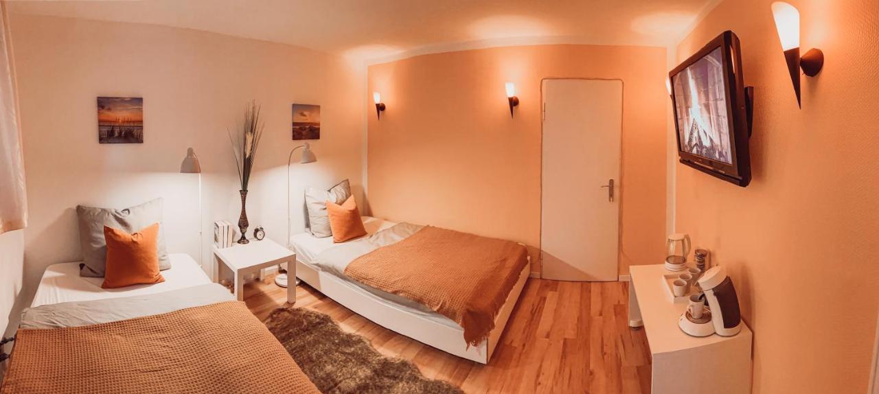 קאסל Villa Herkules - Privates Apartment Am Waldrand Mit Smart Tv Und Kostenlosen Parkplaetzen מראה חיצוני תמונה