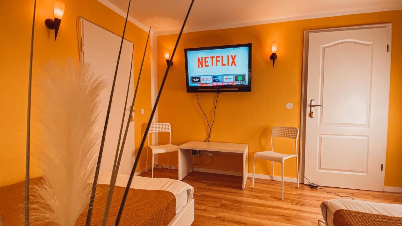 קאסל Villa Herkules - Privates Apartment Am Waldrand Mit Smart Tv Und Kostenlosen Parkplaetzen מראה חיצוני תמונה