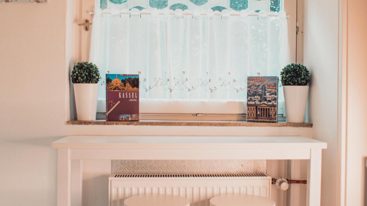 קאסל Villa Herkules - Privates Apartment Am Waldrand Mit Smart Tv Und Kostenlosen Parkplaetzen מראה חיצוני תמונה